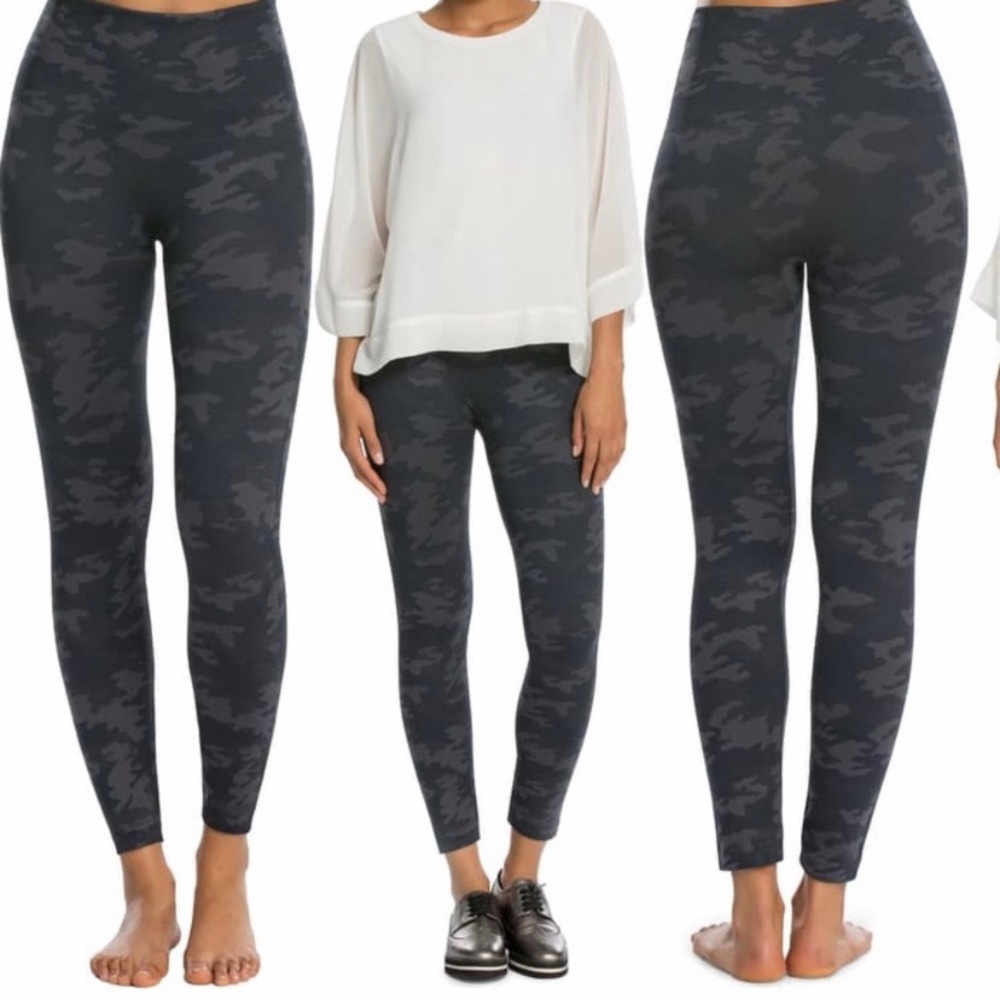 - Spanx Look At Me Now Leggings in Camo, Size L